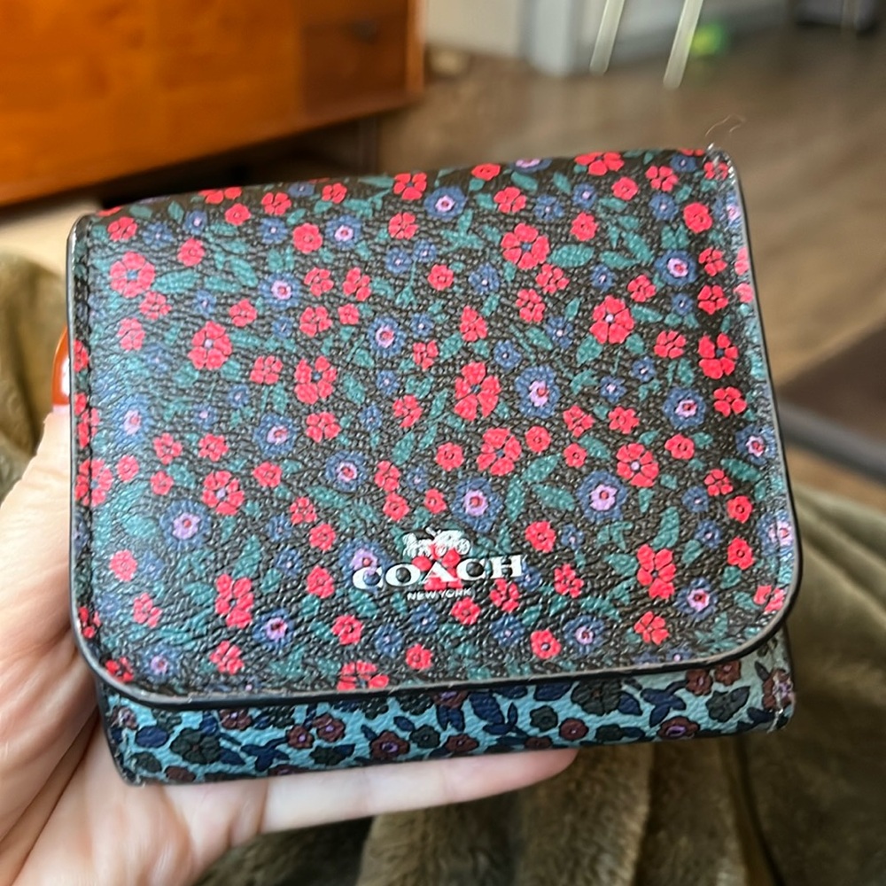 Coach trifold ditsy floral wallet